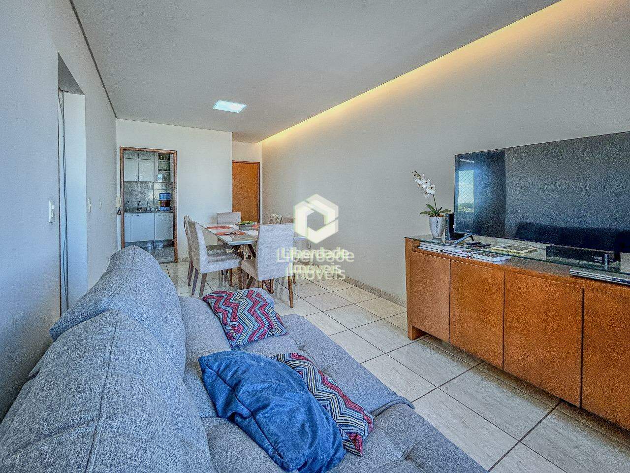 Apartamento à venda, 3 quartos no Carlos Prates.: 