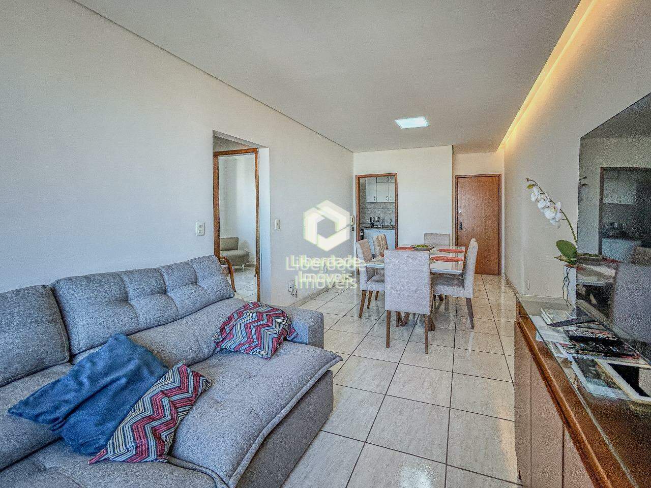 Apartamento à venda, 3 quartos no Carlos Prates.: 