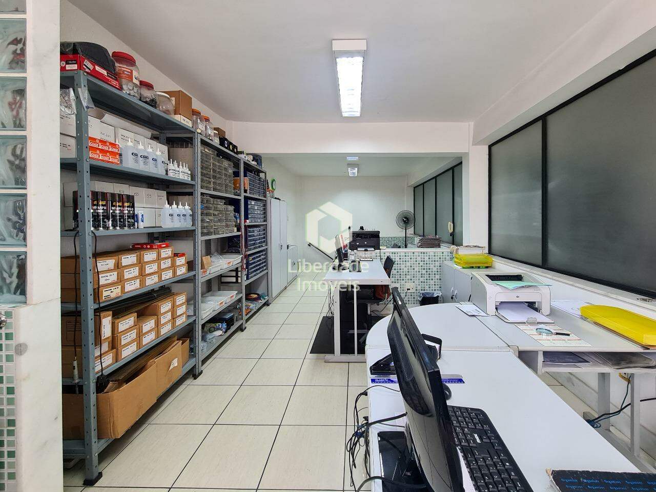 Sala à venda, no Lagoinha.: 
