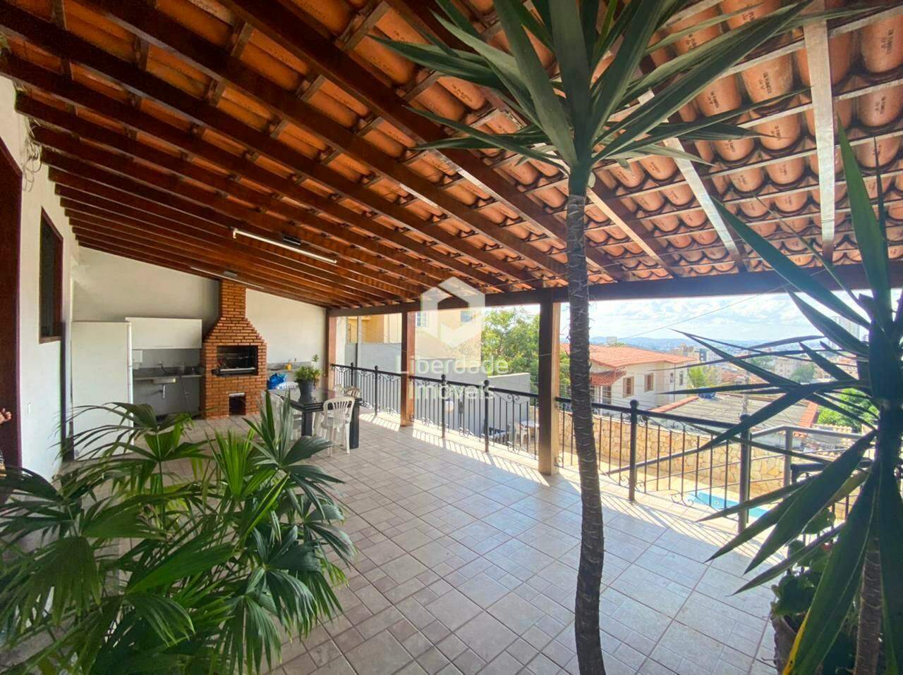 Casa à venda, 4 quartos no Caiçara.: 