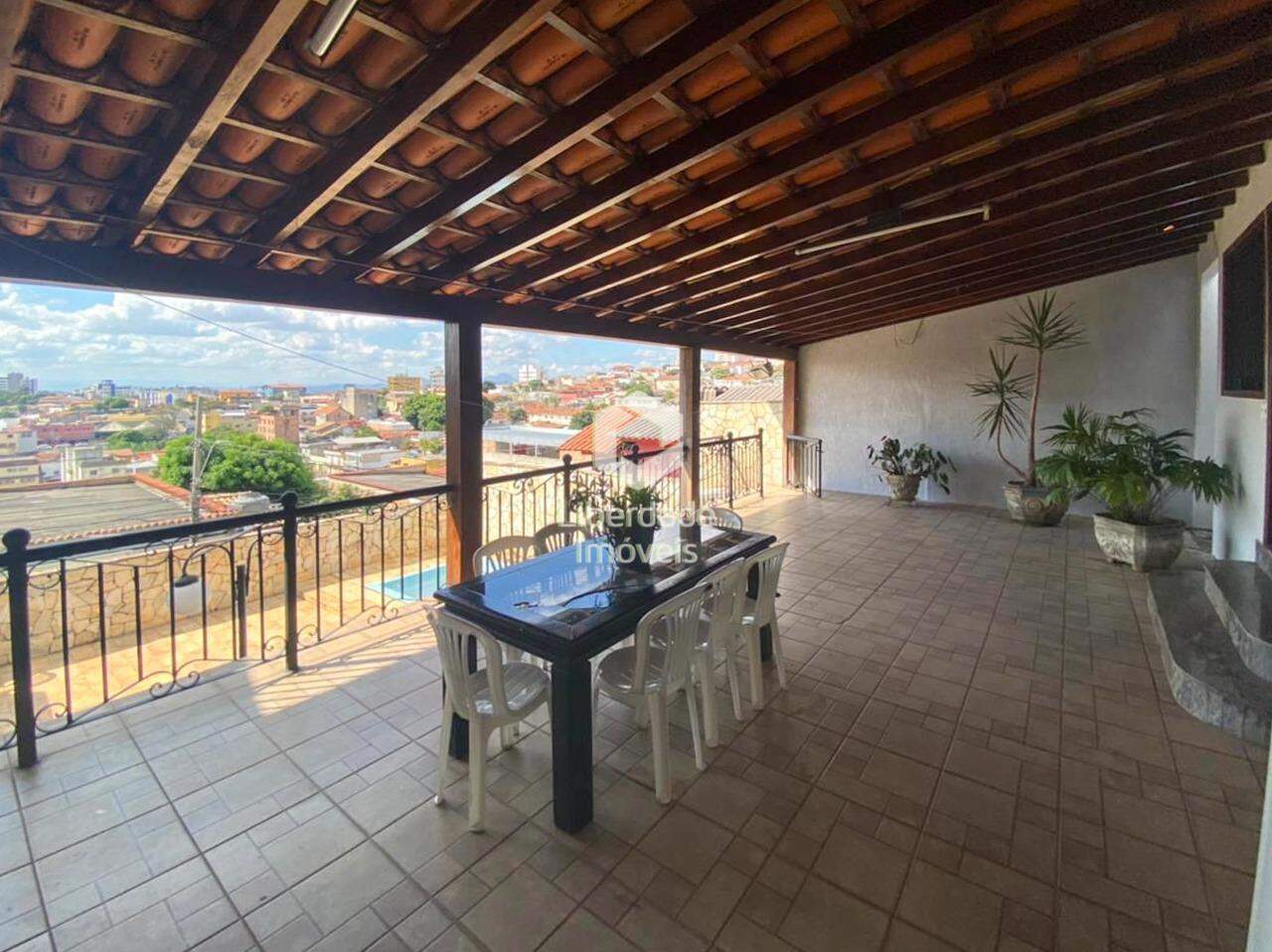 Casa à venda, 4 quartos no Caiçara.: 