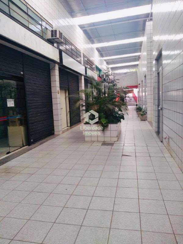 Loja à venda, no Caiçara.: 