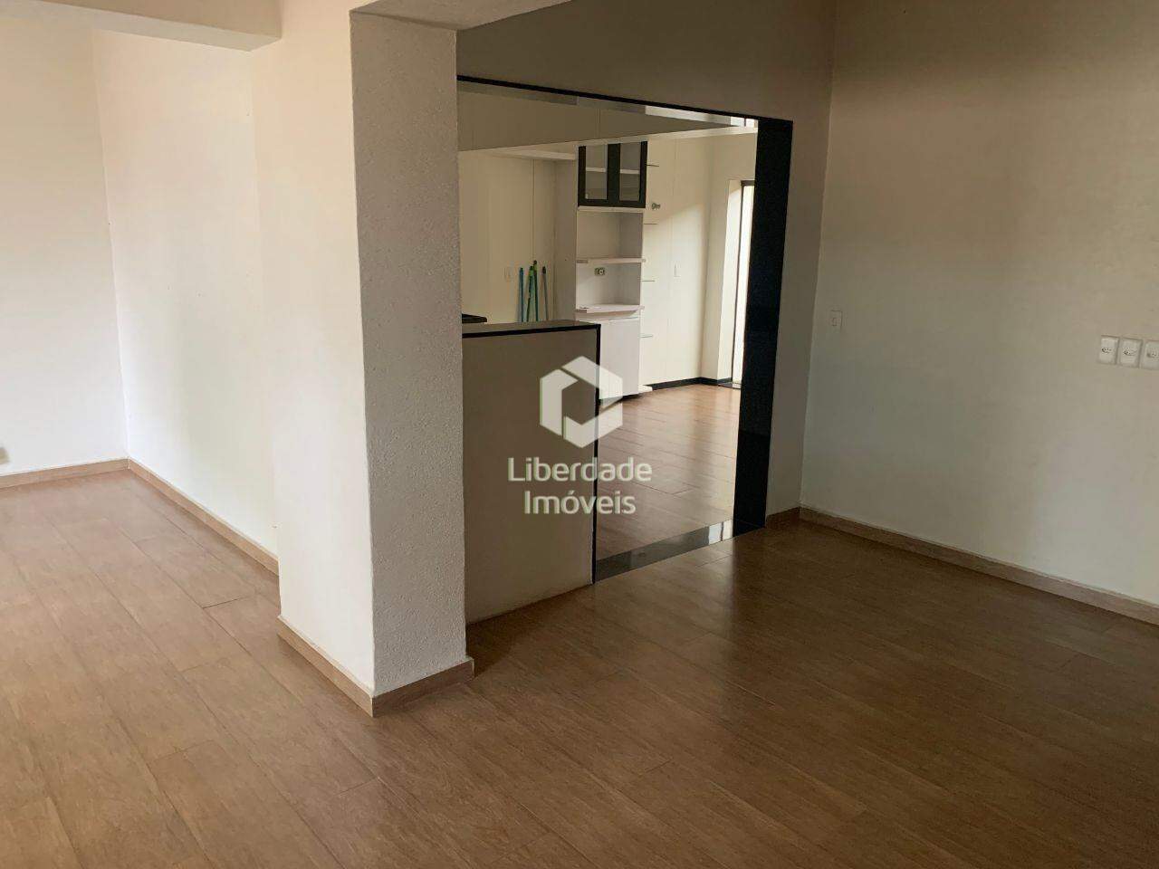 Casa à venda, 4 quartos no Caiçara.: 
