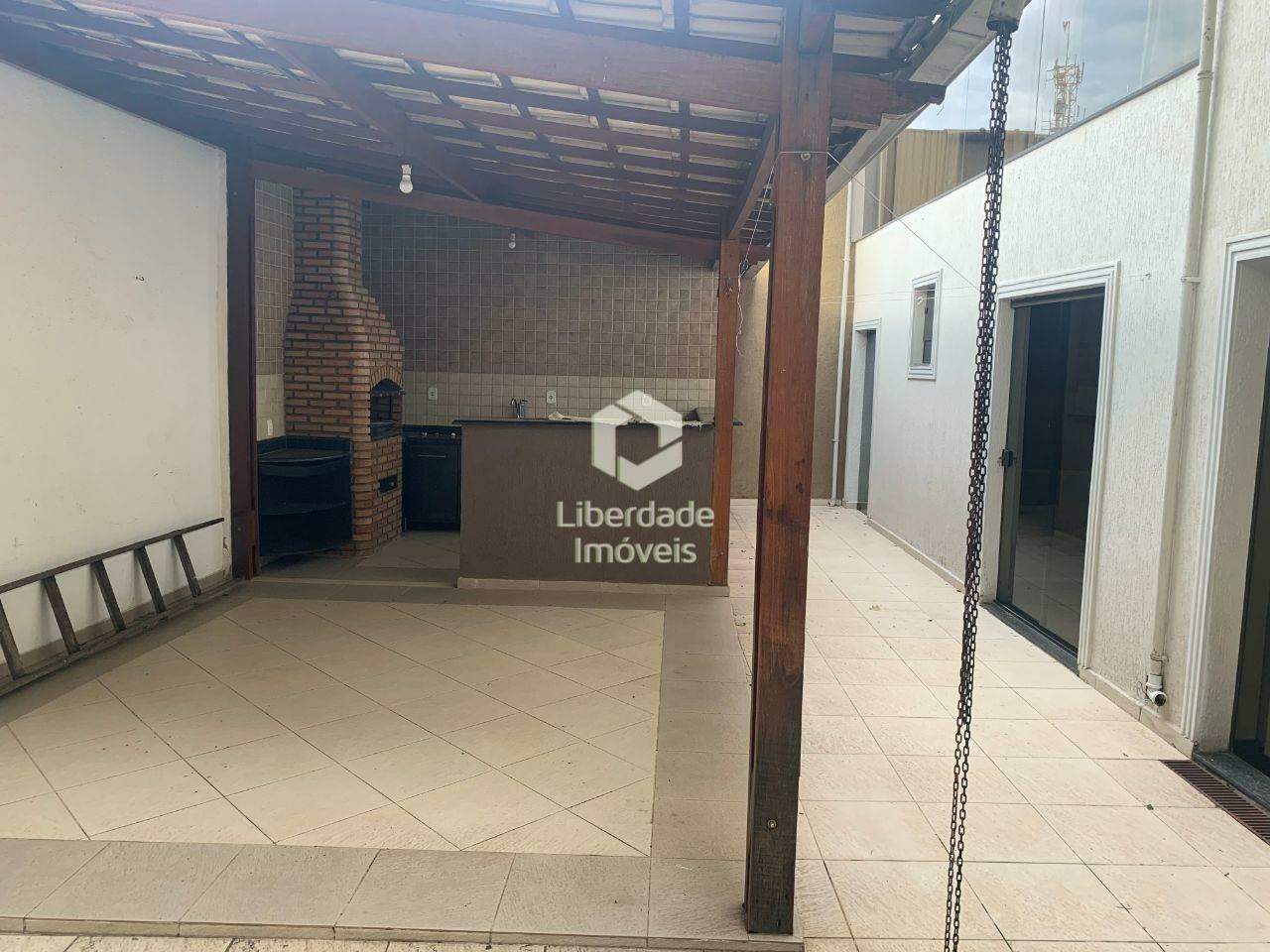 Casa à venda, 4 quartos no Caiçara.: 