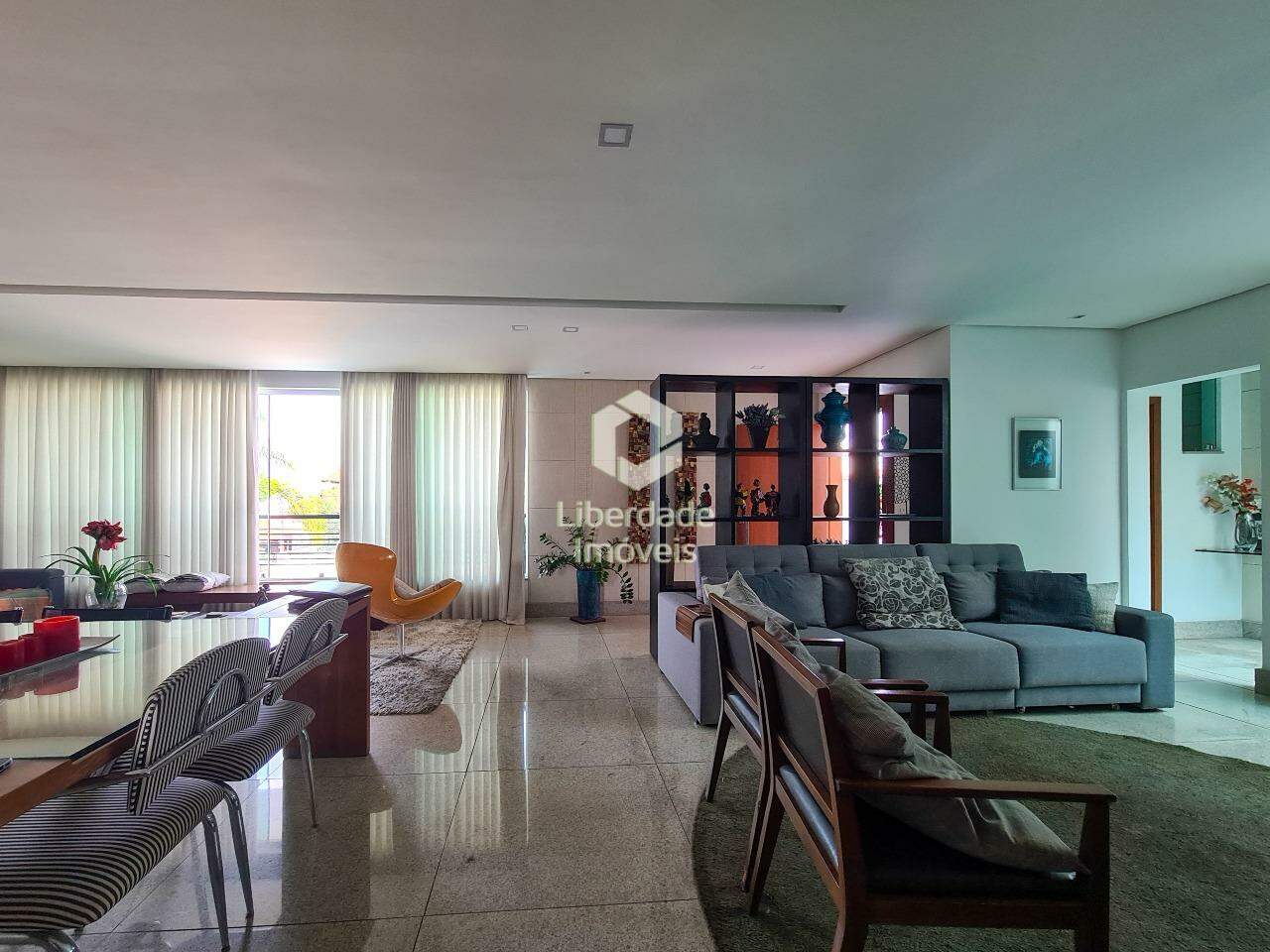 Casa à venda, 5 quartos no Caiçara.: 