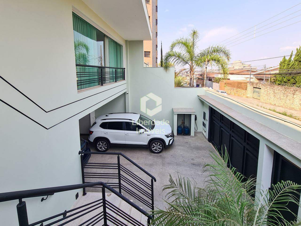 Casa à venda, 5 quartos no Caiçara.: 