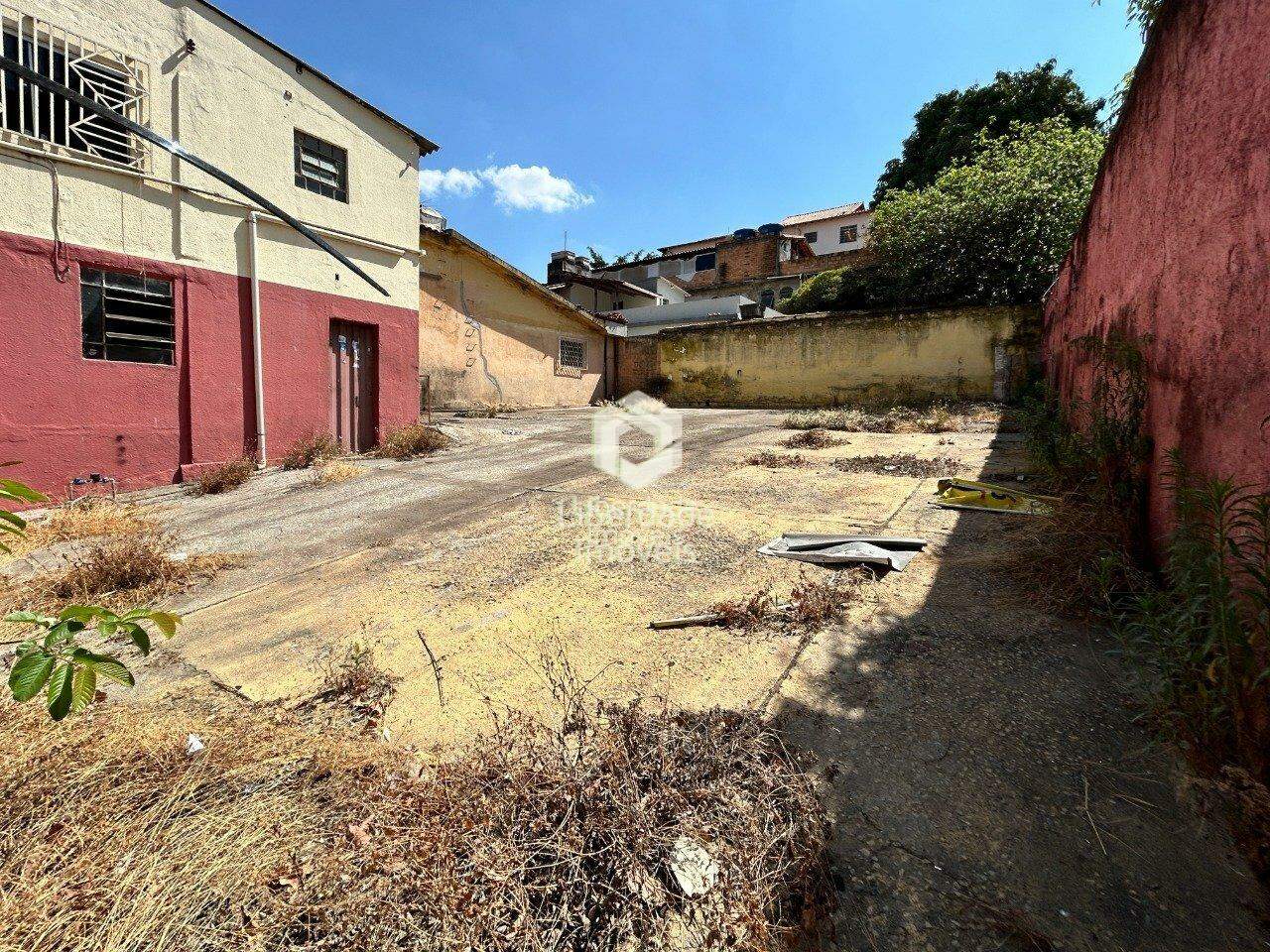 Lote à venda, no Caiçara.: 