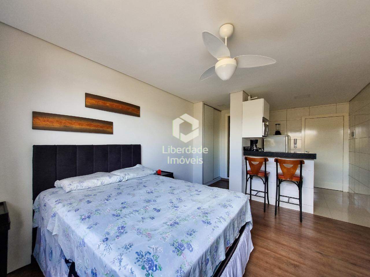 Kitnet para aluguel, 1 quarto no Carlos Prates.: 