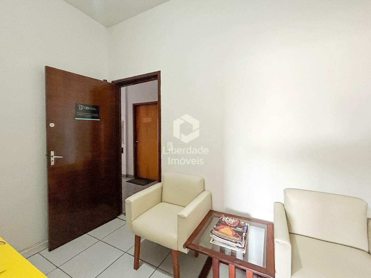 Sala à venda, no Padre Eustáquio.: 