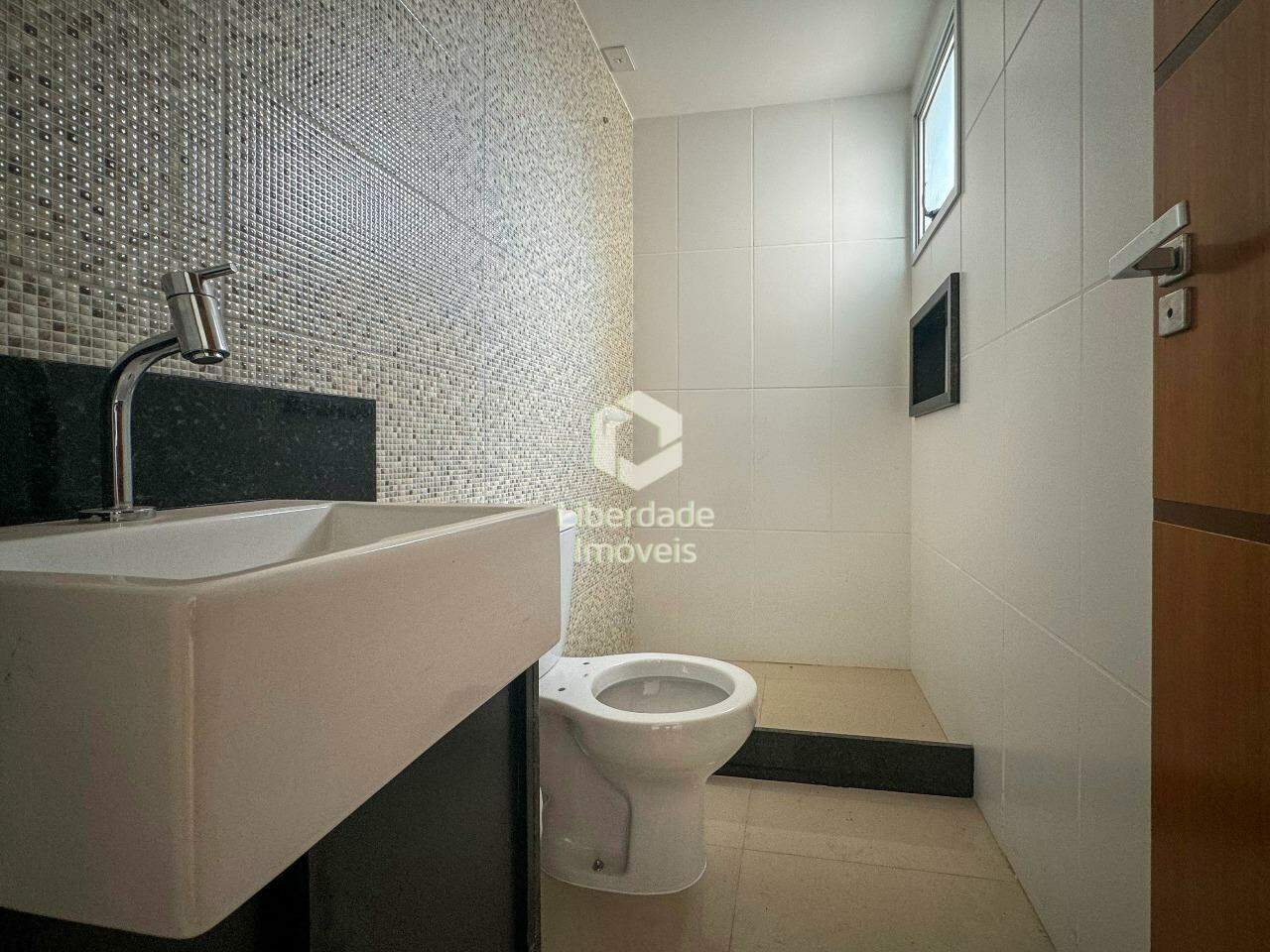 Apartamento à venda, 2 quartos no Carlos Prates.: 