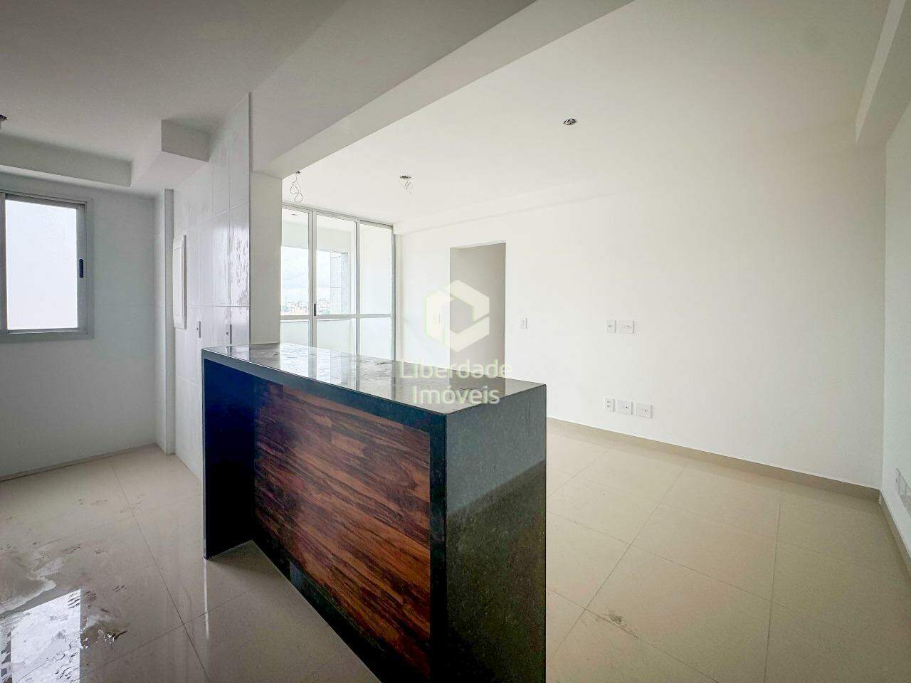 Apartamento à venda, 2 quartos no Carlos Prates.: 