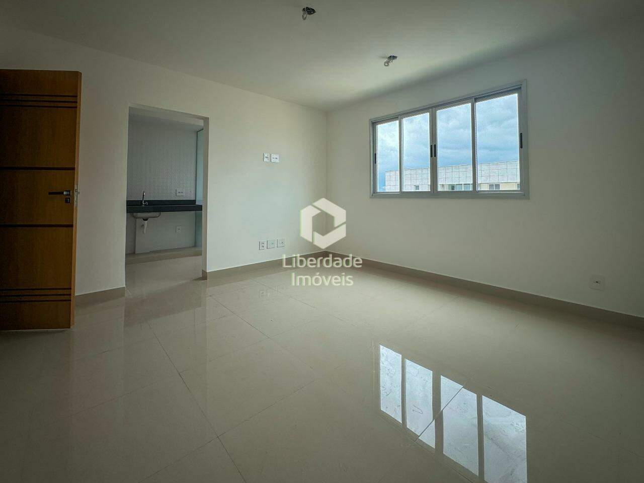 Apartamento à venda, 3 quartos no Carlos Prates.: 