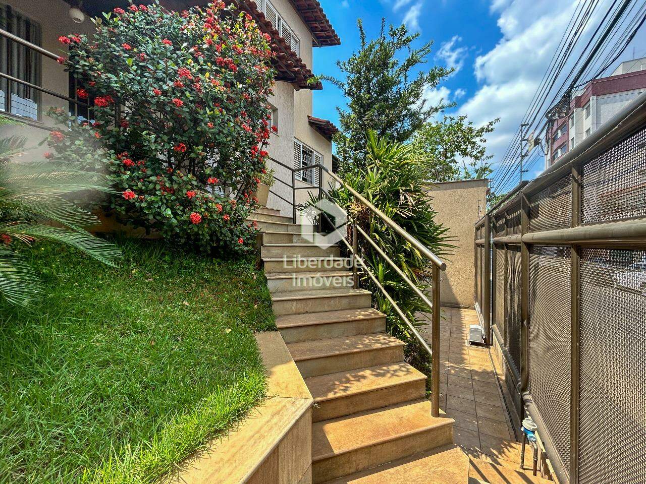 Casa à venda, 4 quartos no Caiçara.: 