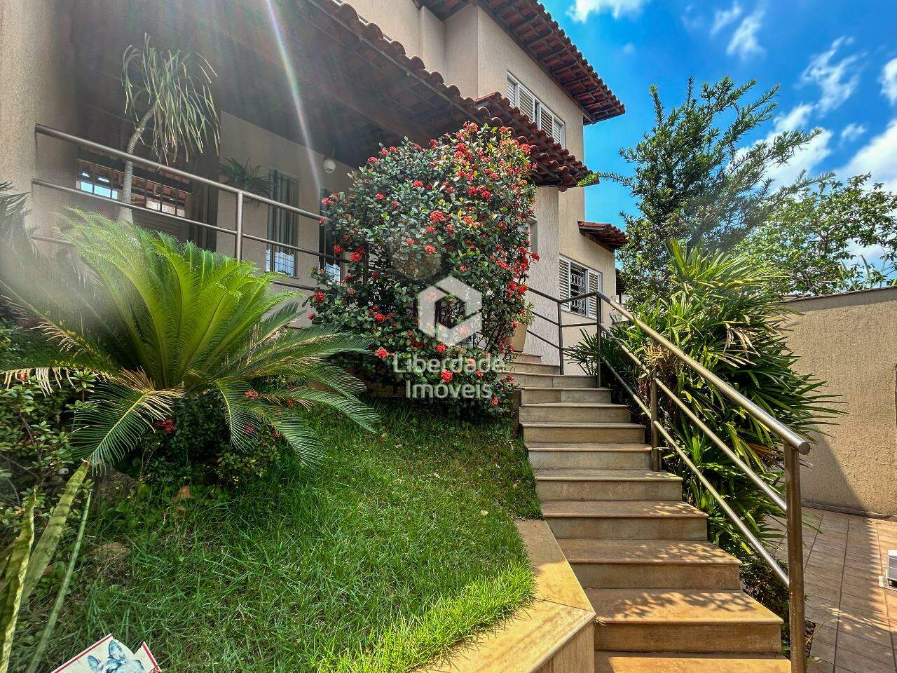 Casa à venda, 4 quartos no Caiçara.: 