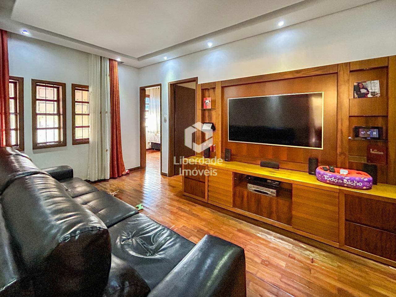 Casa à venda, 3 quartos no Caiçara.: 