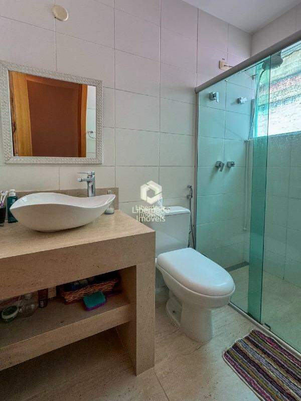 Casa geminada à venda, 3 quartos no Caiçara.: 