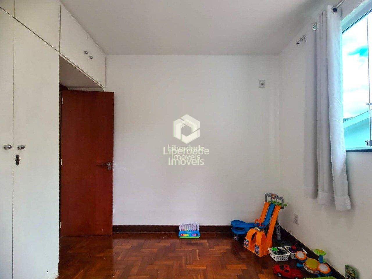 https://cdn.imoview.com.br/liberdadeimoveis/Imoveis/5699/a71axg-imovel-5734-12-1742587860.jpg?1742587861