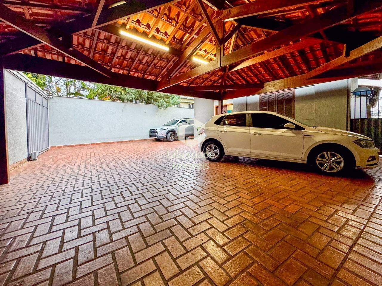 Casa à venda, 4 quartos no Caiçara.: 