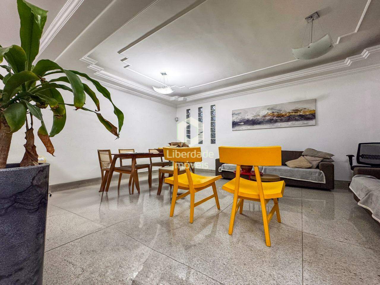 Casa à venda, 4 quartos no Caiçara.: 