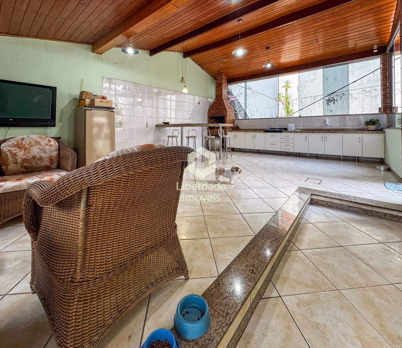 Casa à venda, 4 quartos no Caiçara.: 
