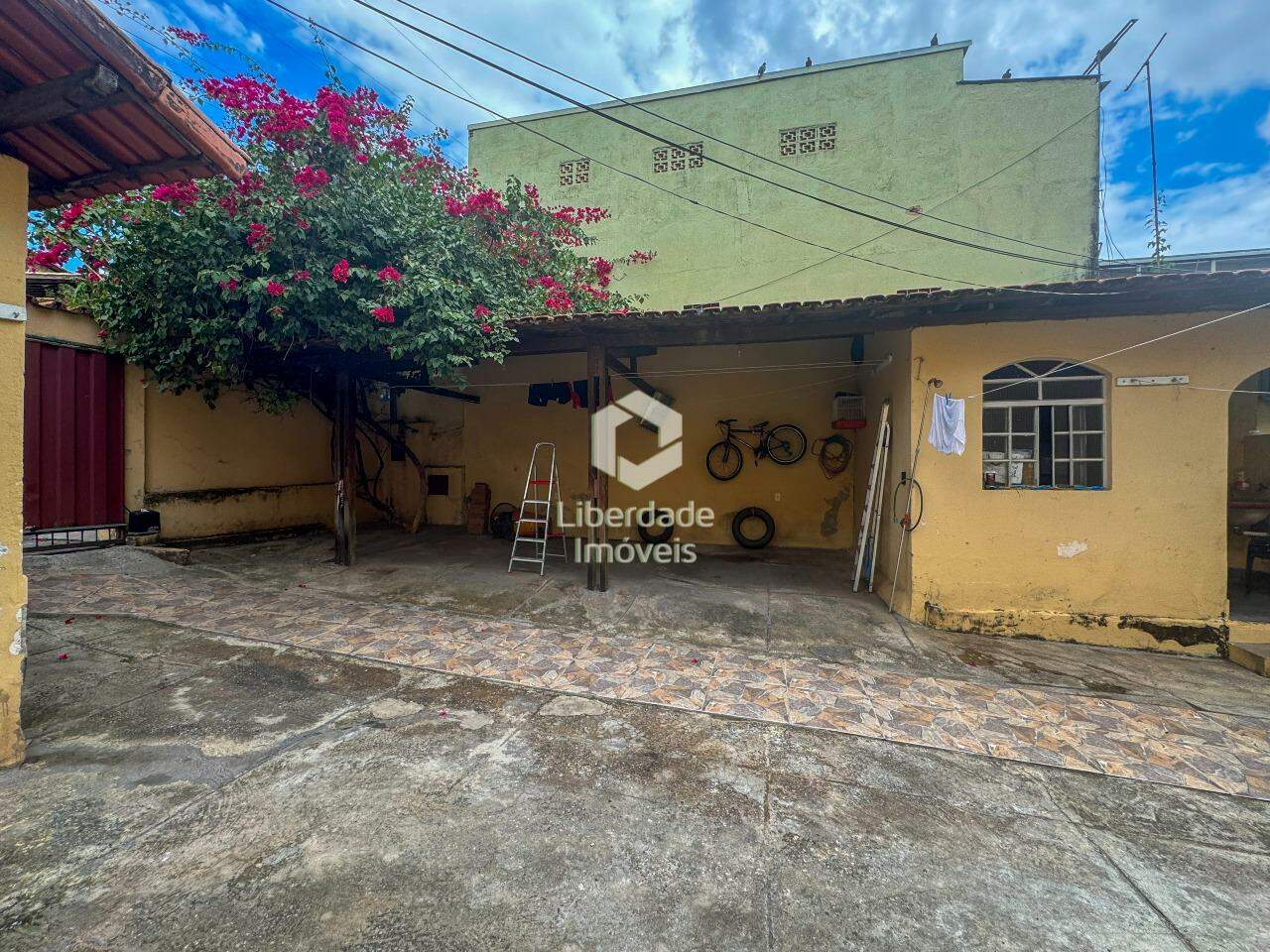 Casa à venda, 4 quartos no Caiçara.: 