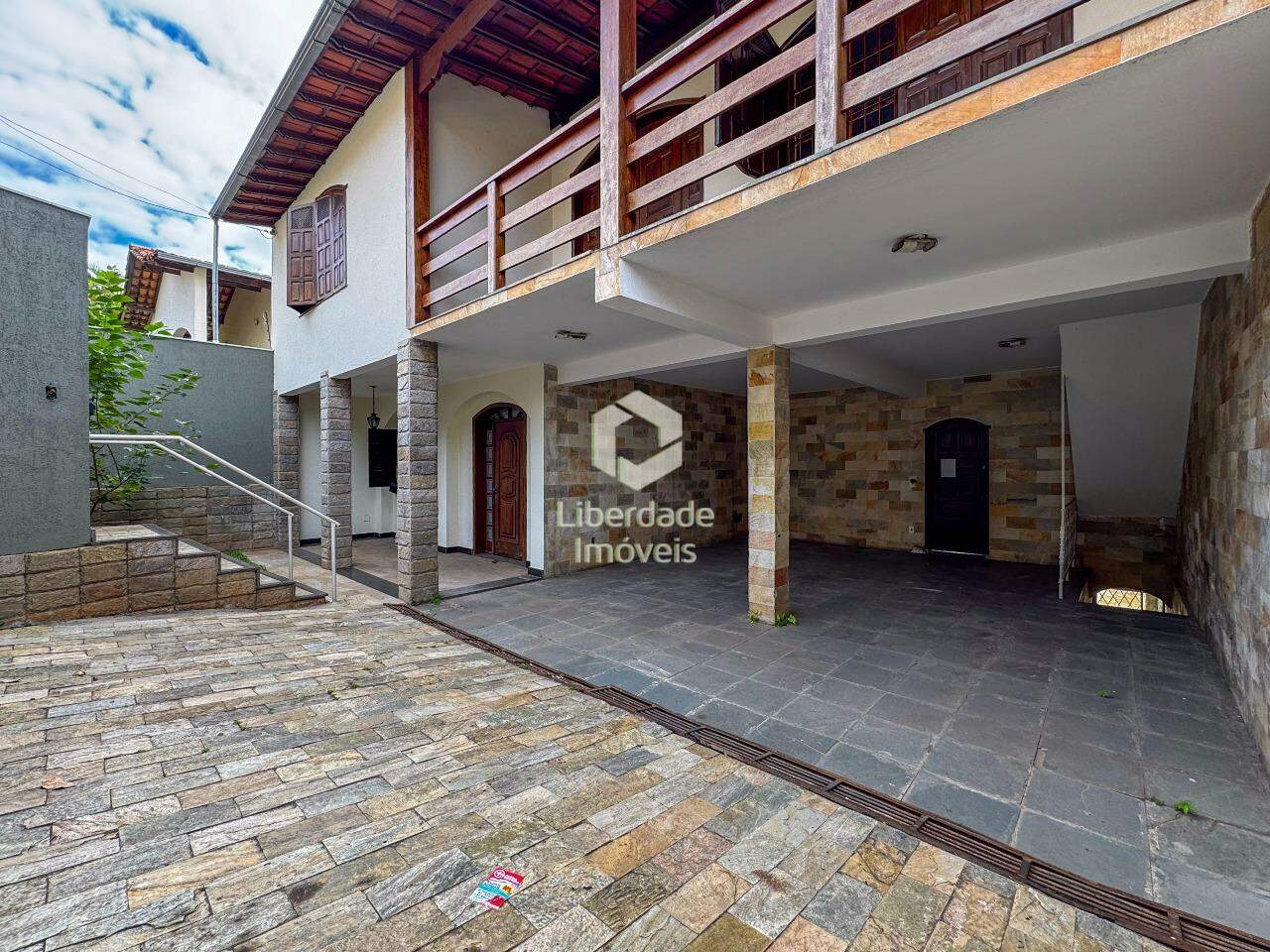 Casa à venda, 4 quartos no Álvaro Camargos.: 