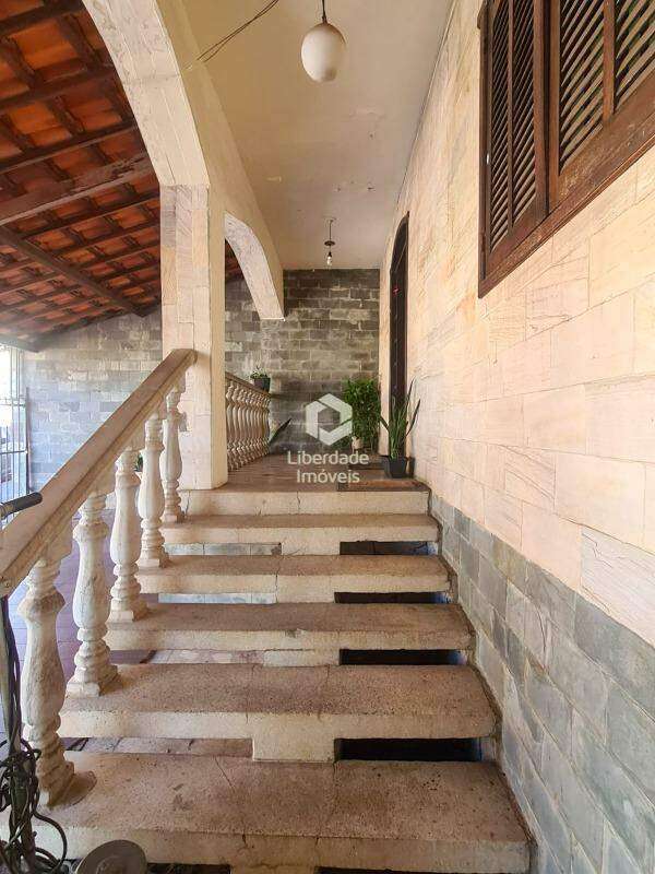 Casa à venda, 4 quartos no Caiçara.: 