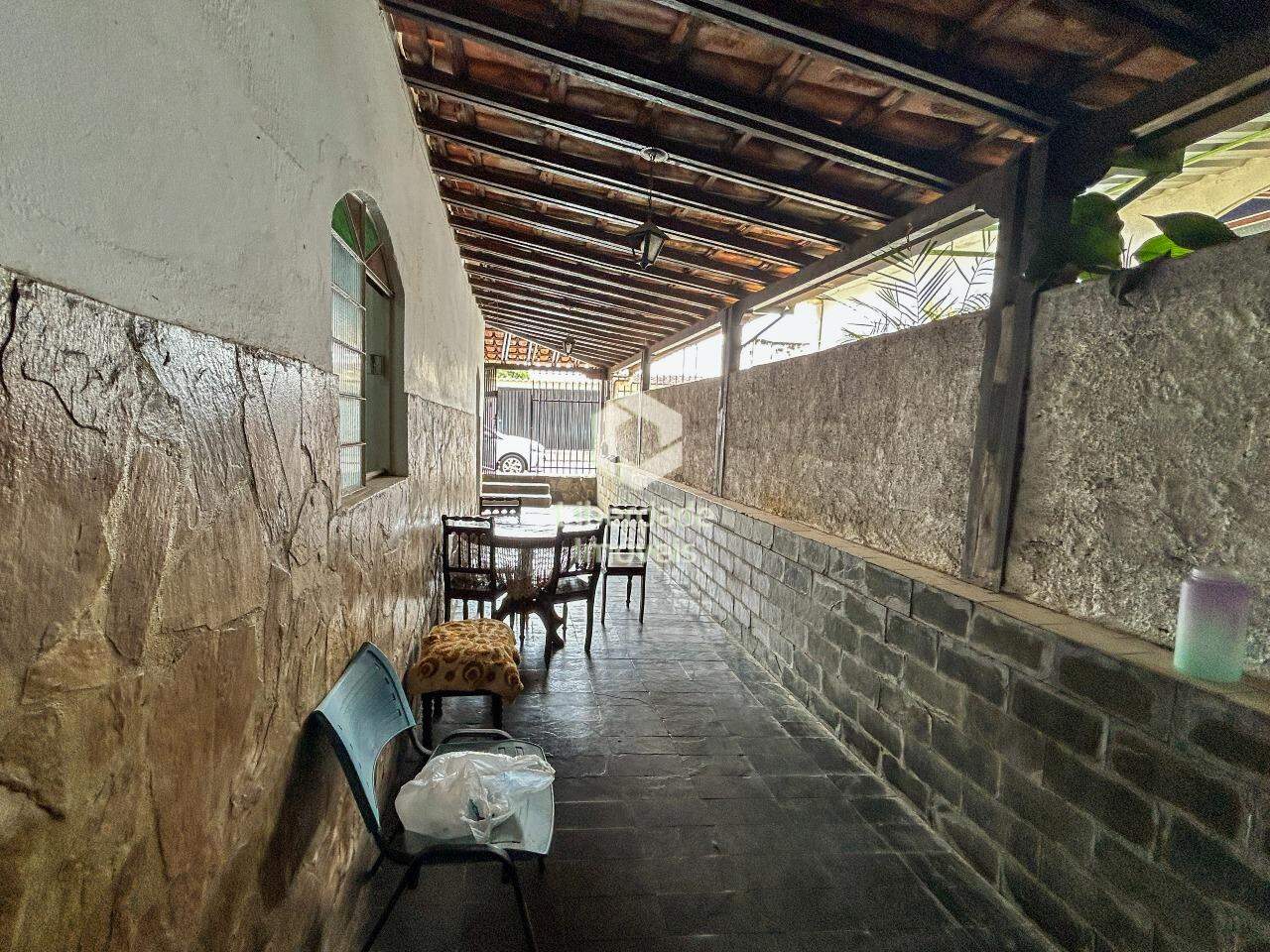 Casa à venda, 5 quartos no Caiçara.: 