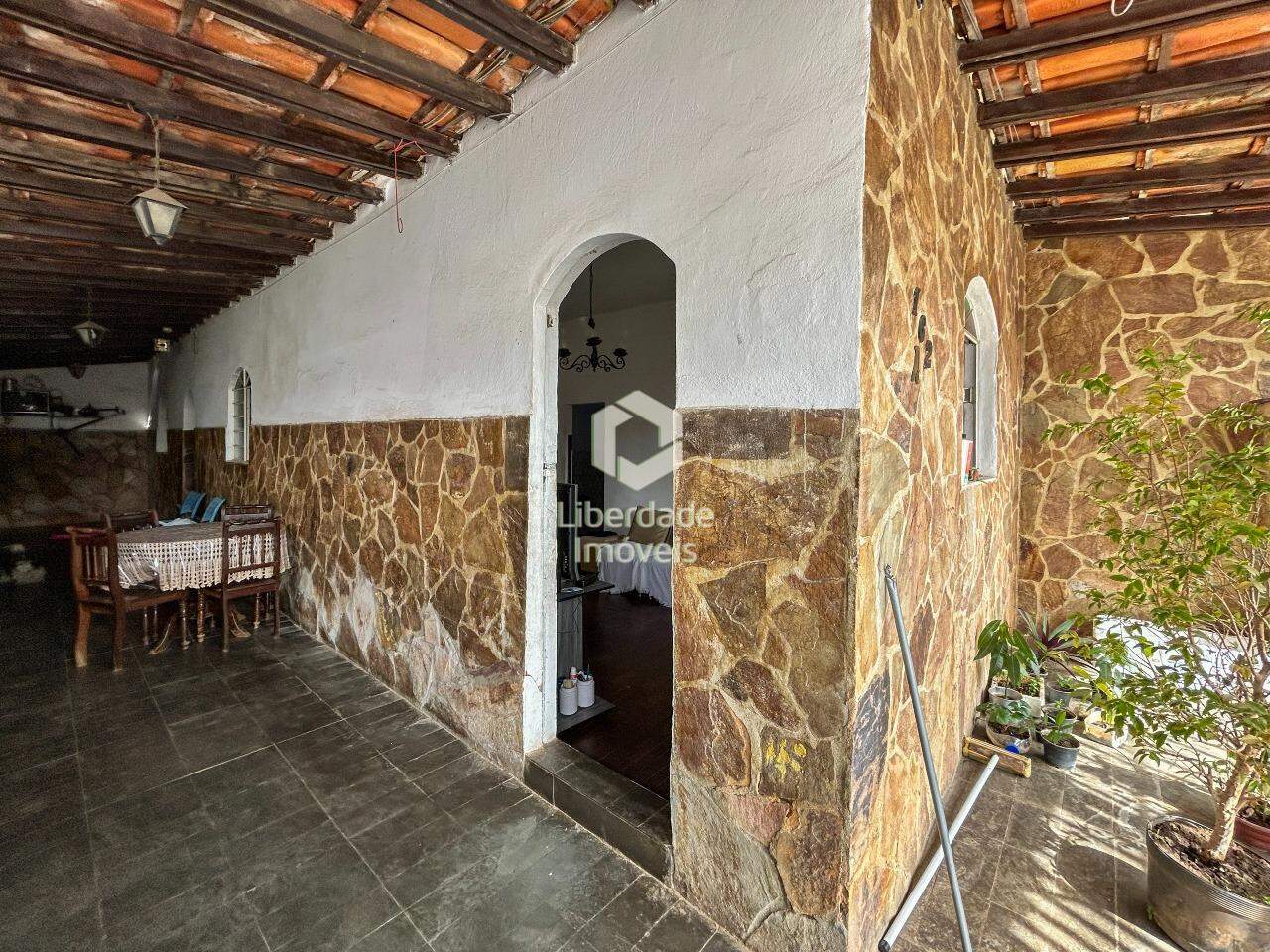 Casa à venda, 5 quartos no Caiçara.: 