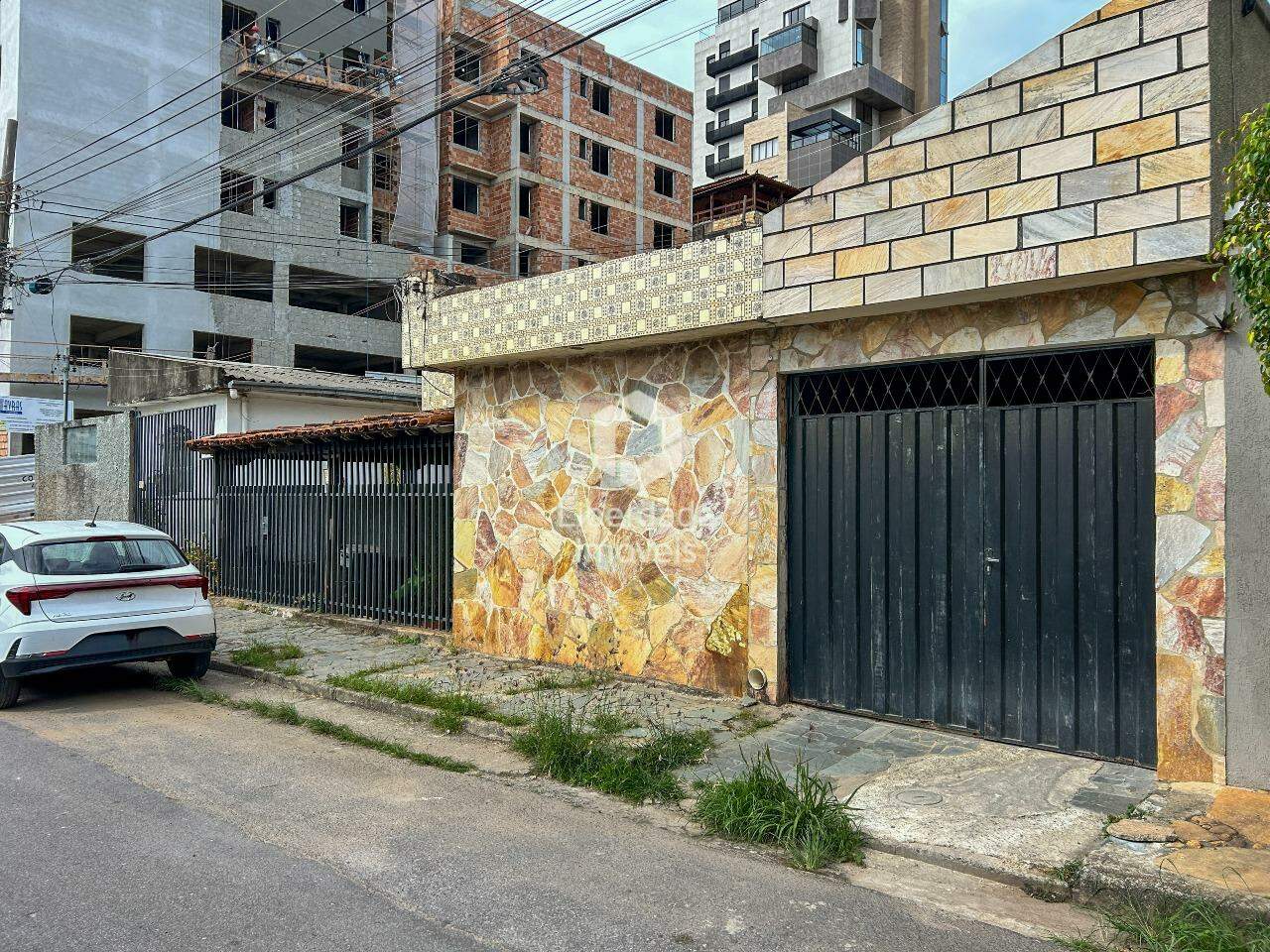 Casa à venda, 5 quartos no Caiçara.: 