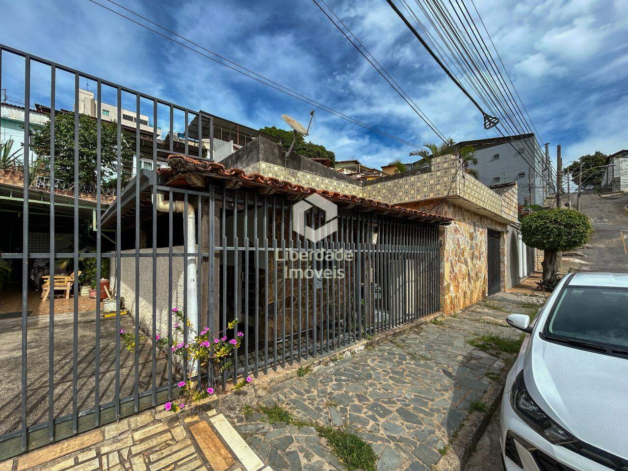 Casa à venda, 5 quartos no Caiçara.: 