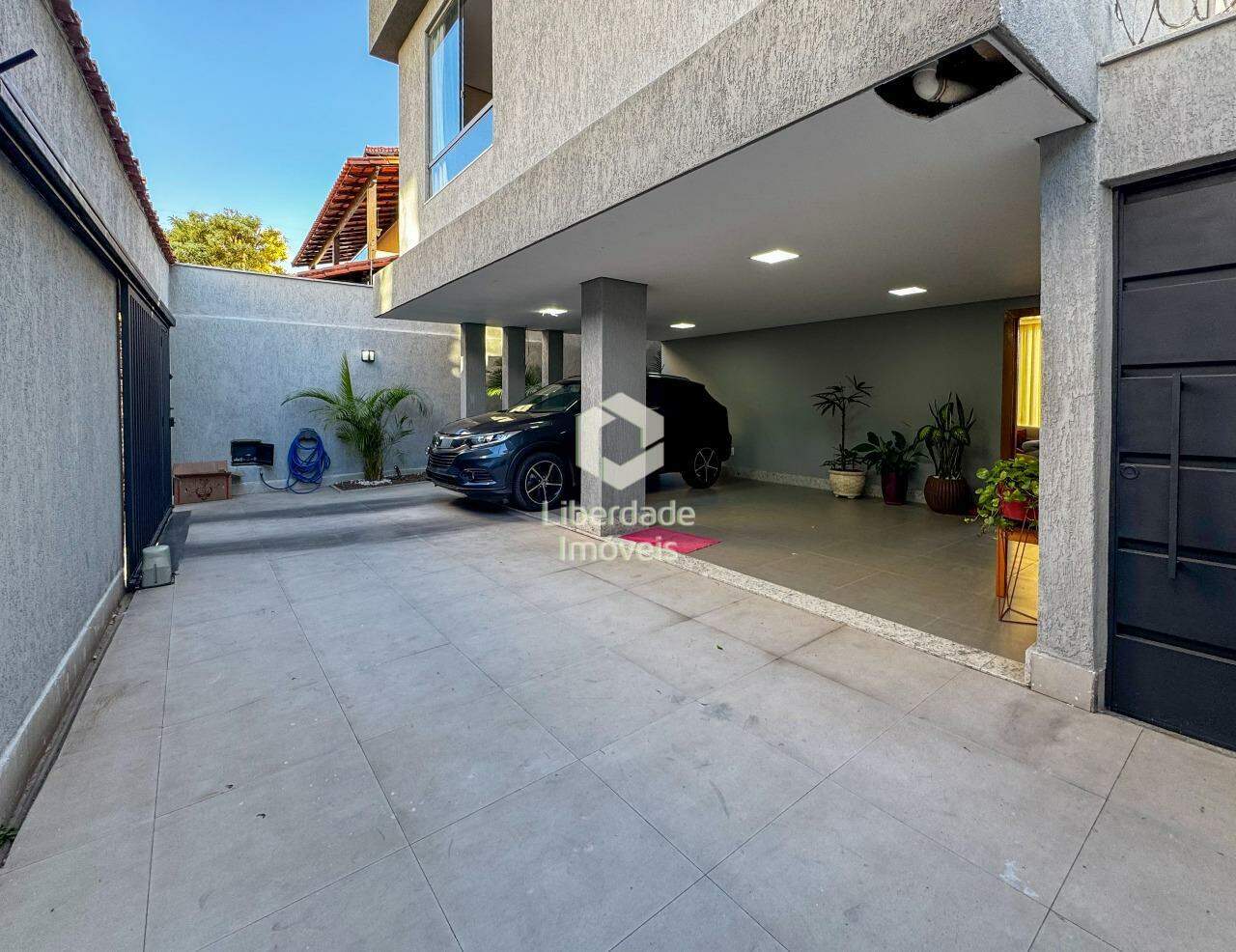 Casa à venda, 3 quartos no Caiçara.: 