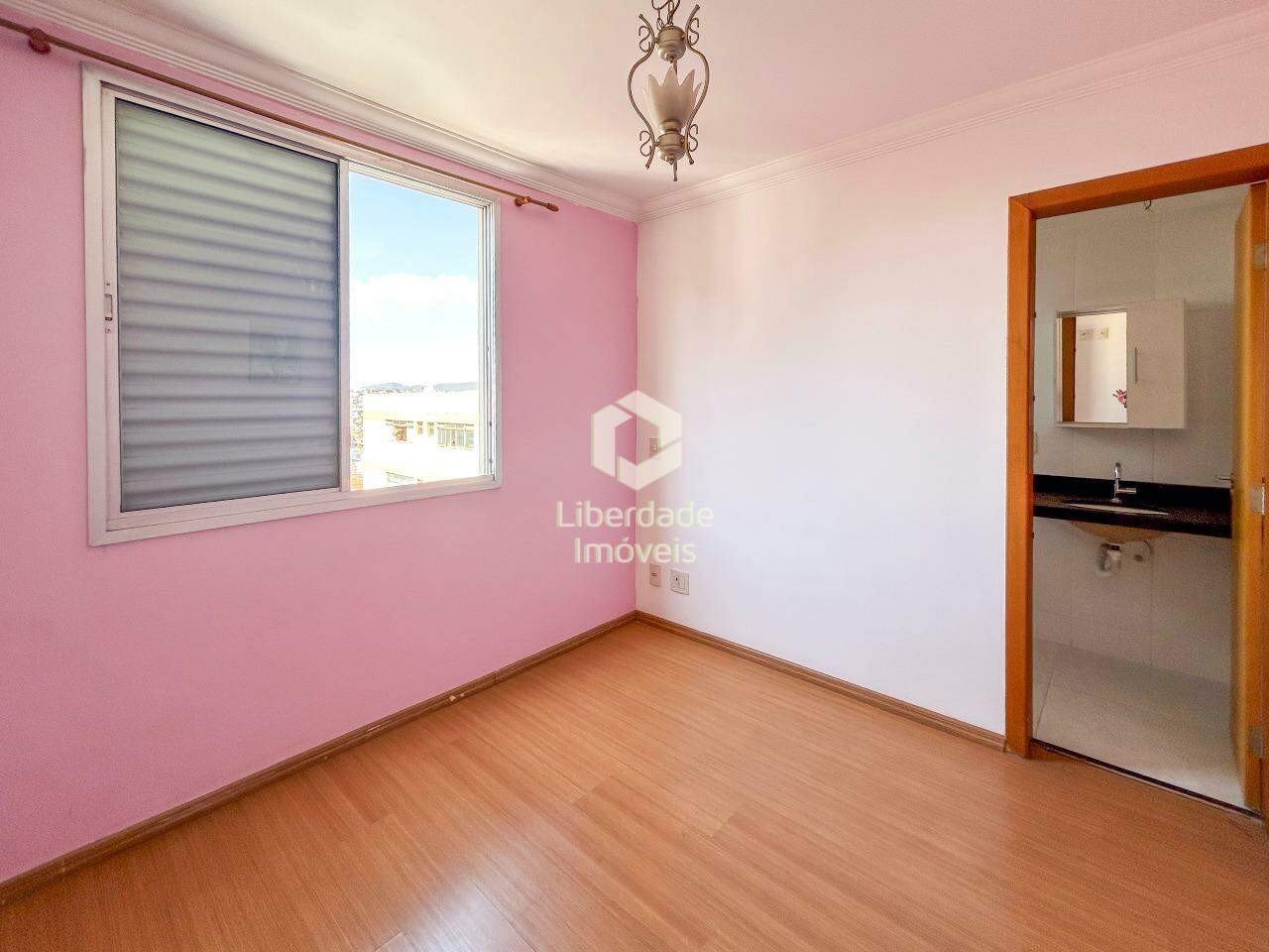 Apartamento à venda, 3 quartos no Carlos Prates.: 