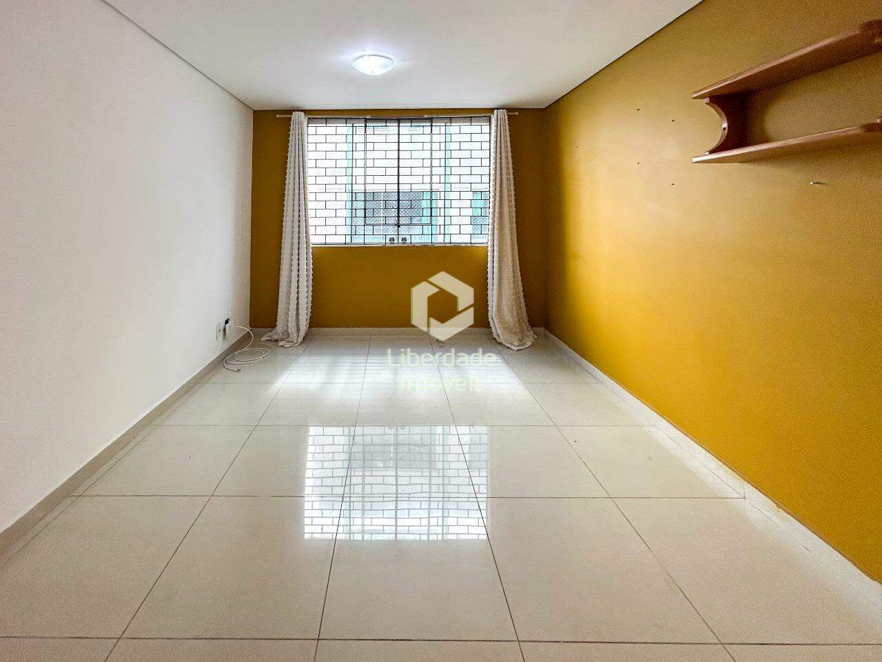 Apartamento à venda, 3 quartos no Carlos Prates.: 