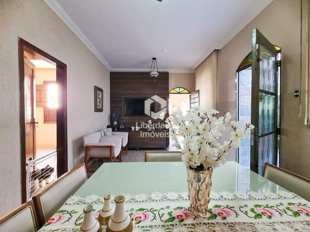 Casa à venda, 3 quartos no Caiçara.: 