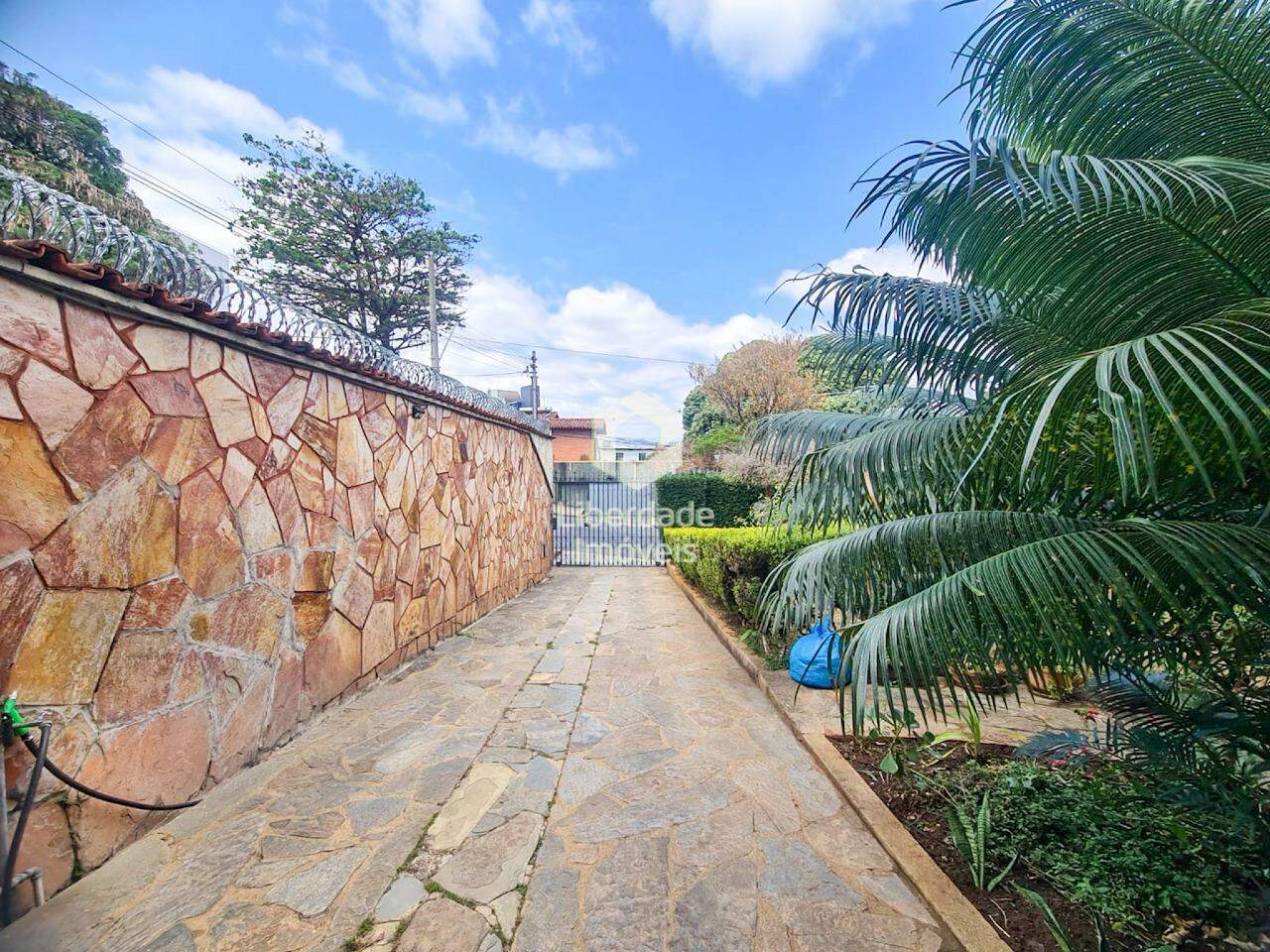 Casa à venda, 4 quartos no Caiçara.: 