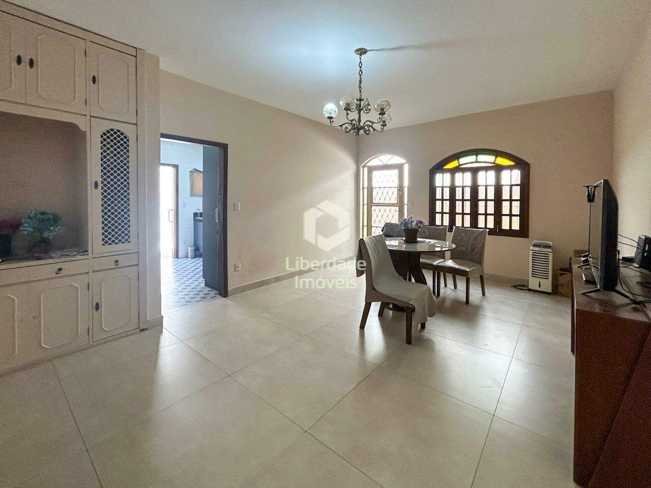 Casa à venda, 3 quartos no Caiçara.: 