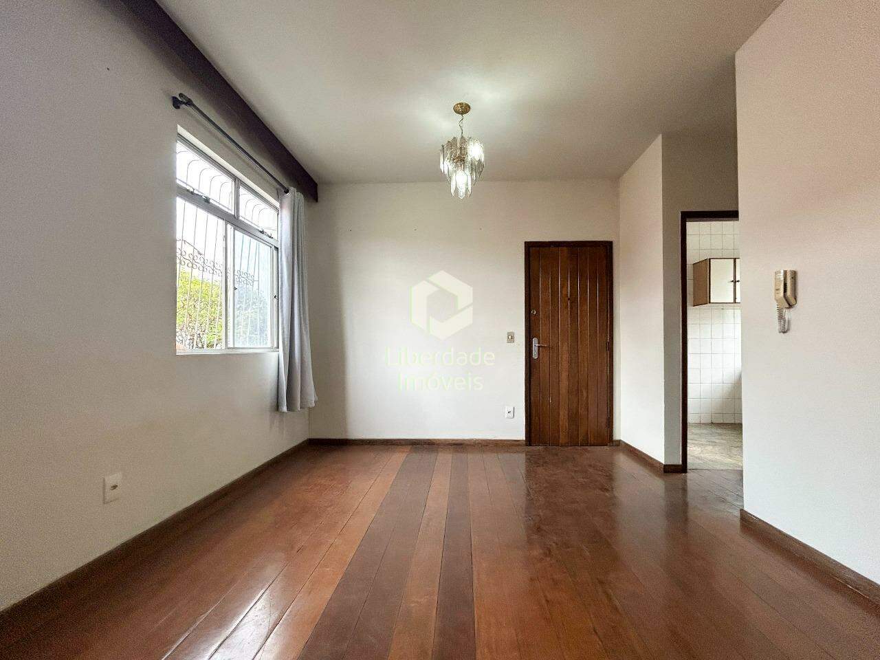 Apartamento à venda, 3 quartos no Carlos Prates.: 