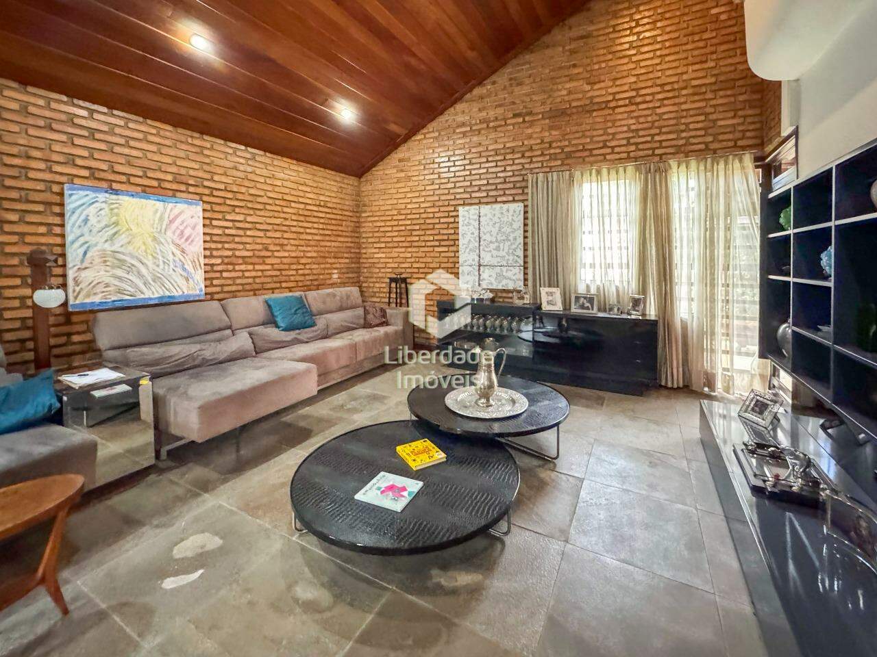 Casa à venda, 4 quartos no Caiçara.: 