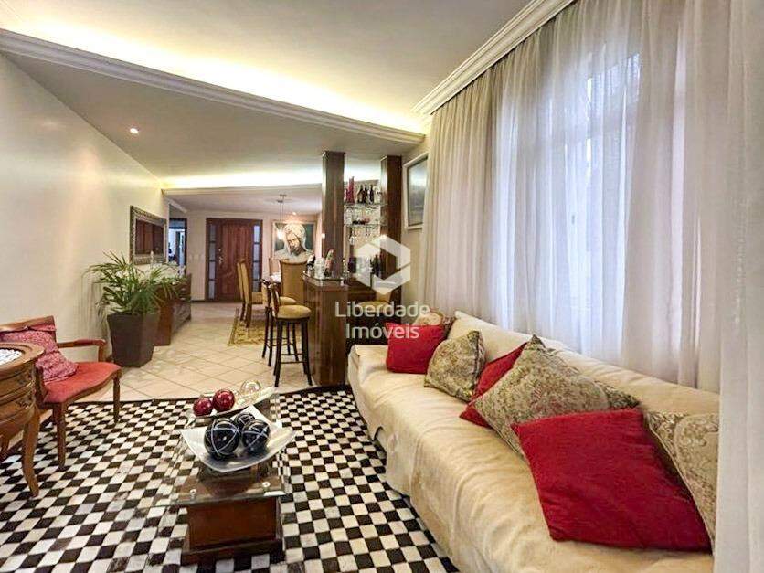 Apartamento com área privativa à venda, 4 quartos no Padre Eustáquio.: 