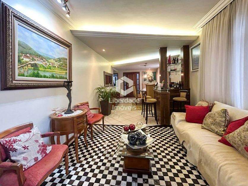 Apartamento com área privativa à venda, 4 quartos no Padre Eustáquio.: 