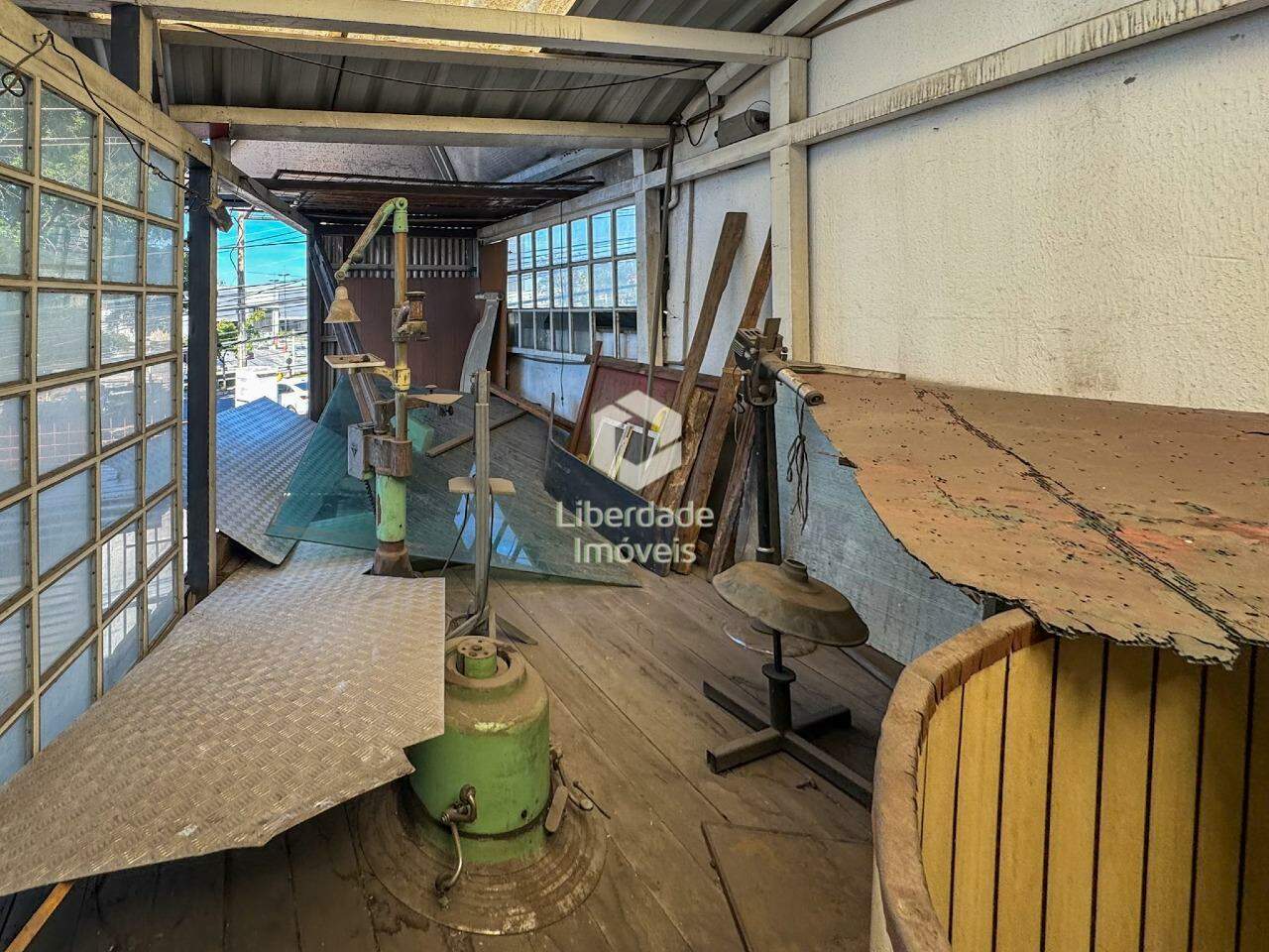 Lote à venda, no Caiçara.: 