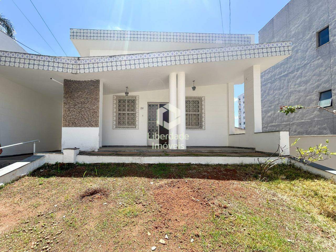 Casa à venda, 4 quartos no Colégio Batista.: 