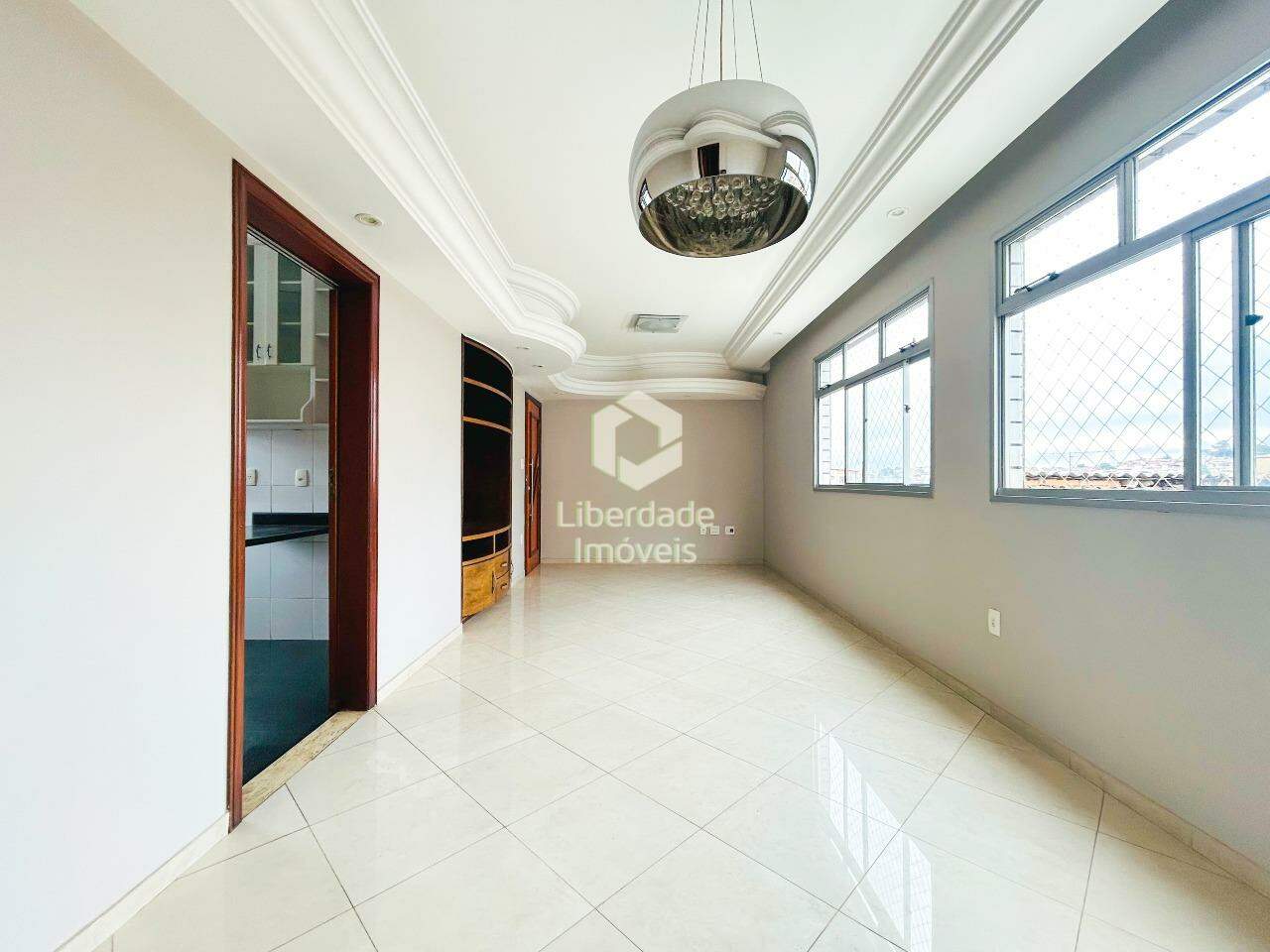 Apartamento à venda, 4 quartos no Carlos Prates.: 