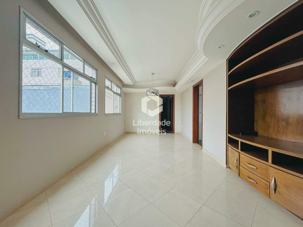 Apartamento à venda, 4 quartos no Carlos Prates.: 