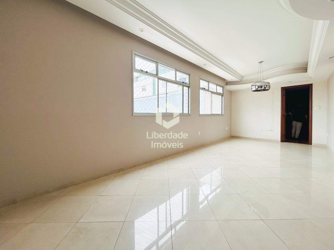 Apartamento à venda, 4 quartos no Carlos Prates.: 