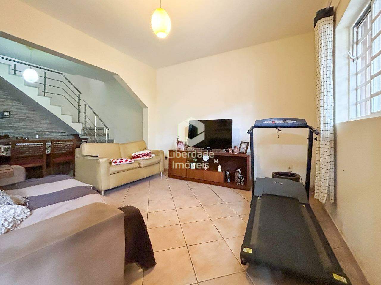 Casa à venda, 3 quartos no Jardim Montanhês.: 