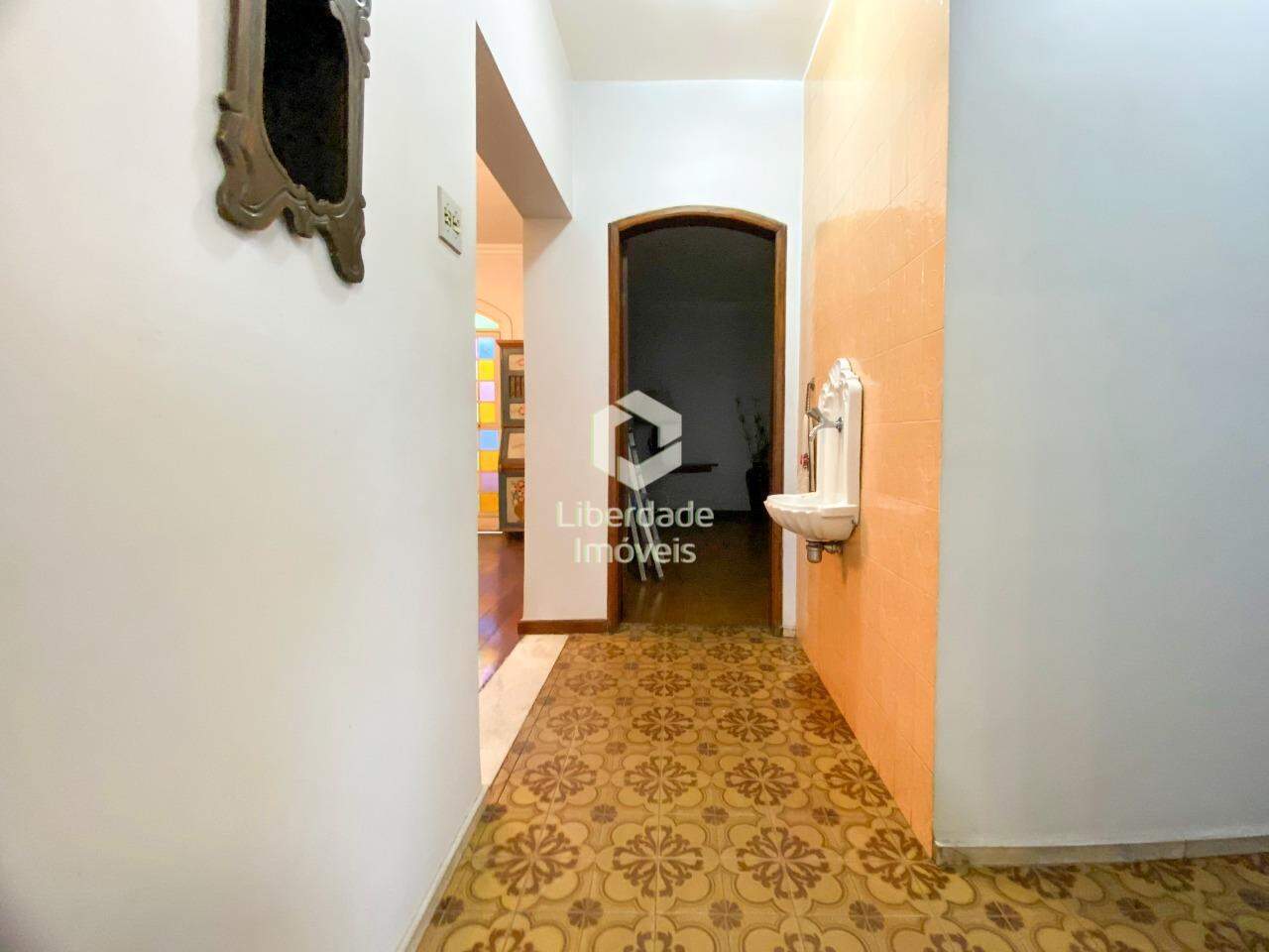 Casa à venda, 4 quartos no Caiçara.: 