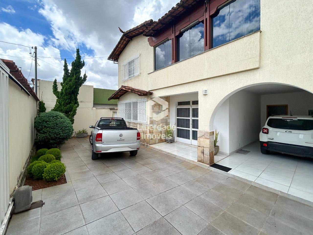 Casa à venda, 6 quartos no Jardim Montanhês.: 
