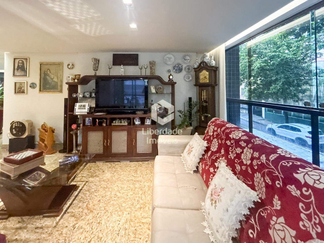 Apartamento com área privativa à venda, 4 quartos no Jaraguá.: 